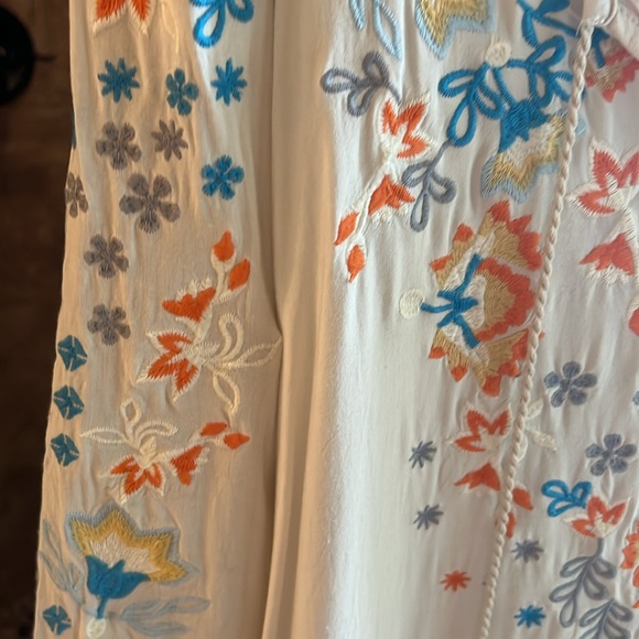 Cute top - Picture 5 of 7